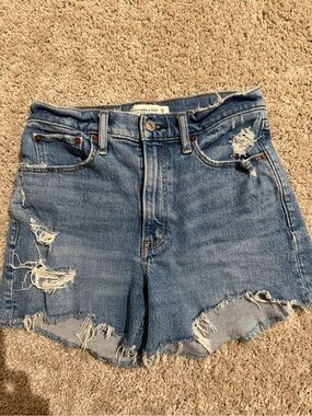 Abercrombie & Fitch Distressed Medium Blue Denim 4” MOM Short High Rise